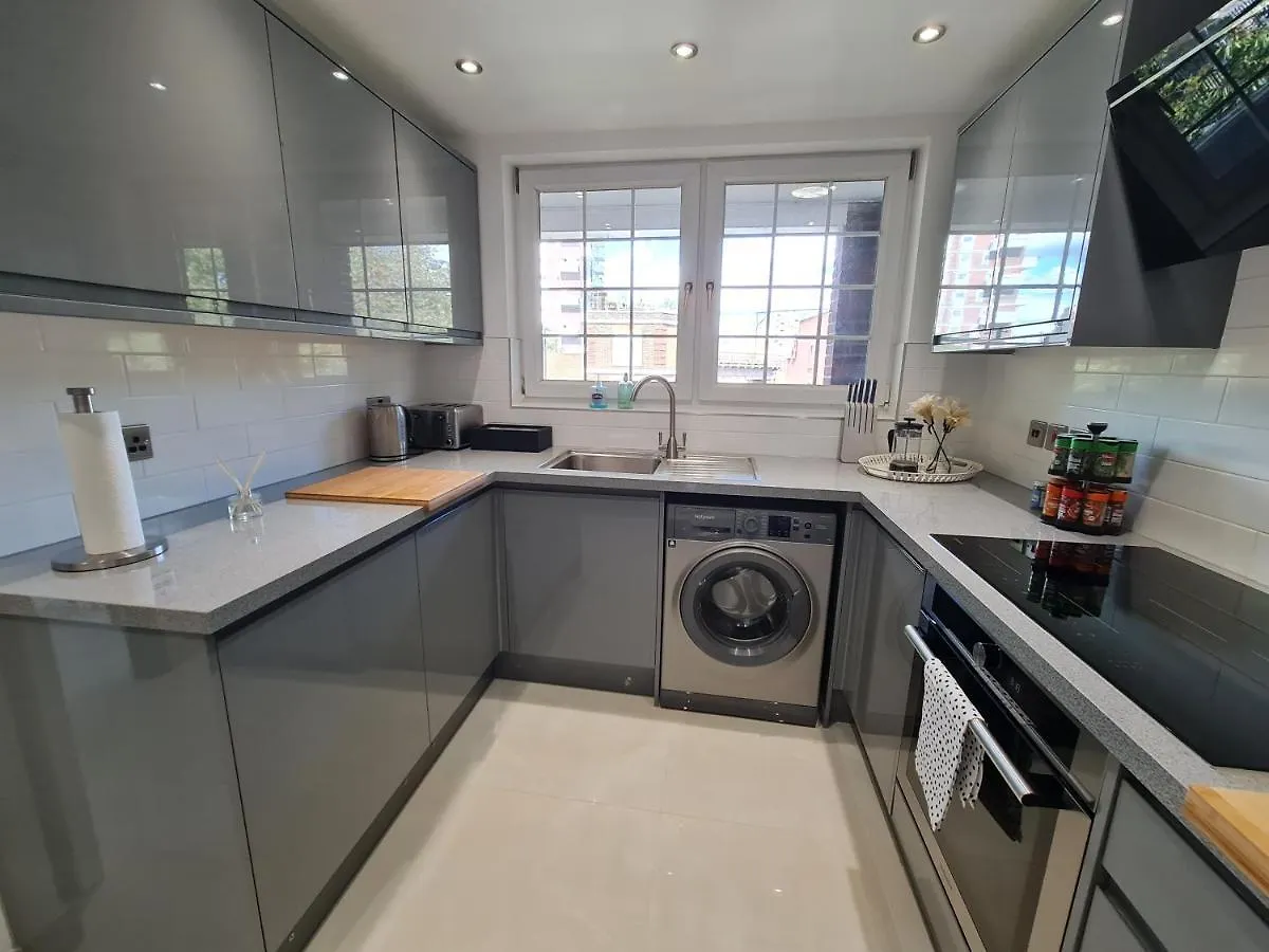 Luxury Apartment Limehouse London
