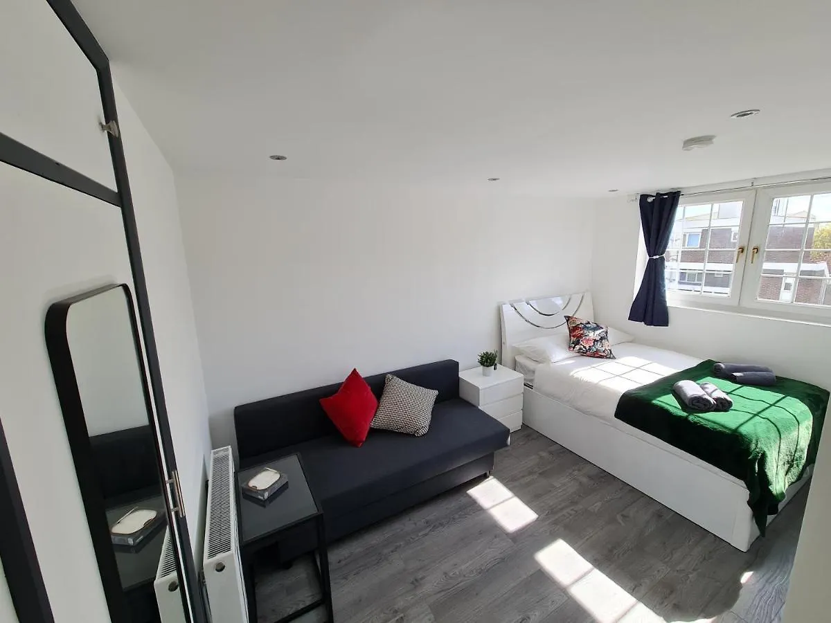 Luxury Apartment Limehouse London