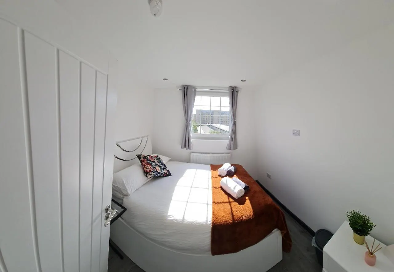 Luxury Apartment Limehouse London