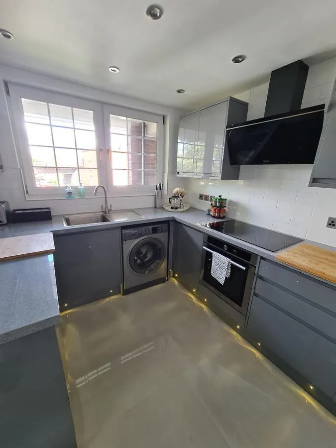 Luxury Apartment Limehouse London